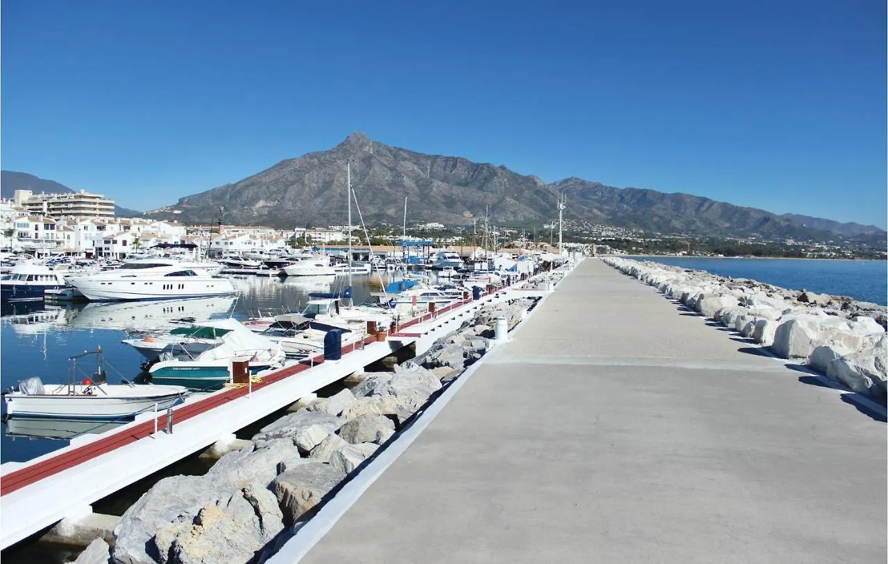 1 Bedroom Cozy Apartment In Marbella Spanien